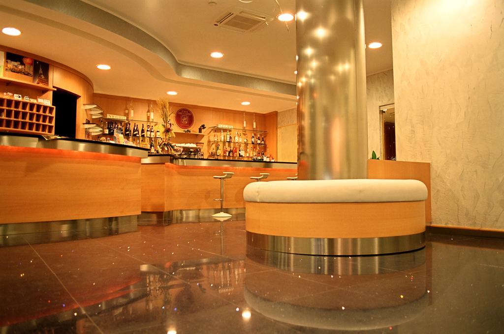 Hotel Italia Карманьйола Екстер'єр фото